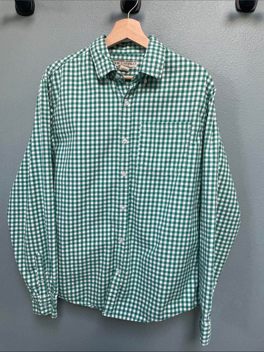 CHOR Clothing Co Men’s Green Gingham Button-Down Shirt – Medium